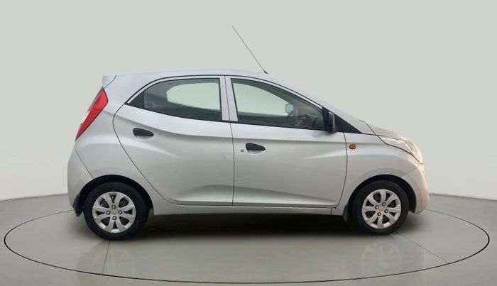 2015 Hyundai Eon MAGNA +, Petrol, Manual, 19,559 km, Right Side