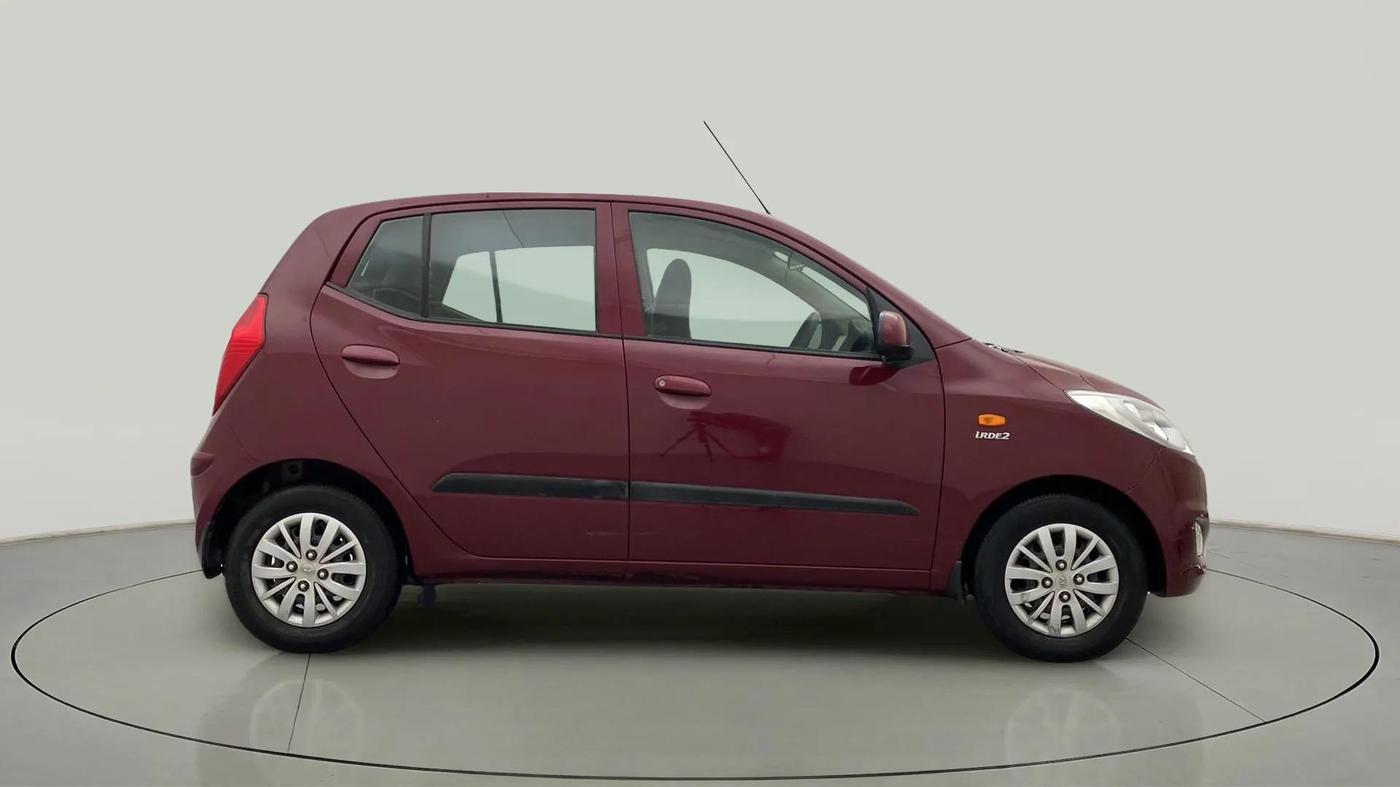 2016 Hyundai i10 SPORTZ 1.1, Petrol, Manual, 43,098 km, Right Side View