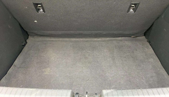 2019 Hyundai Elite i20 ASTA (O) CVT, Petrol, Automatic, 32,959 km, Boot Inside