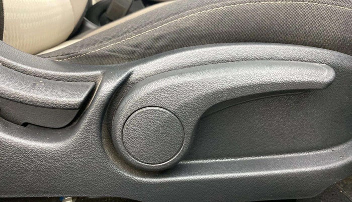 2019 Hyundai Elite i20 ASTA (O) CVT, Petrol, Automatic, 32,959 km, Driver Side Adjustment Panel