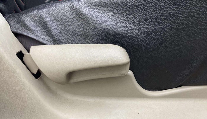 2015 Maruti Celerio VXI, Petrol, Manual, 37,322 km, Driver Side Adjustment Panel
