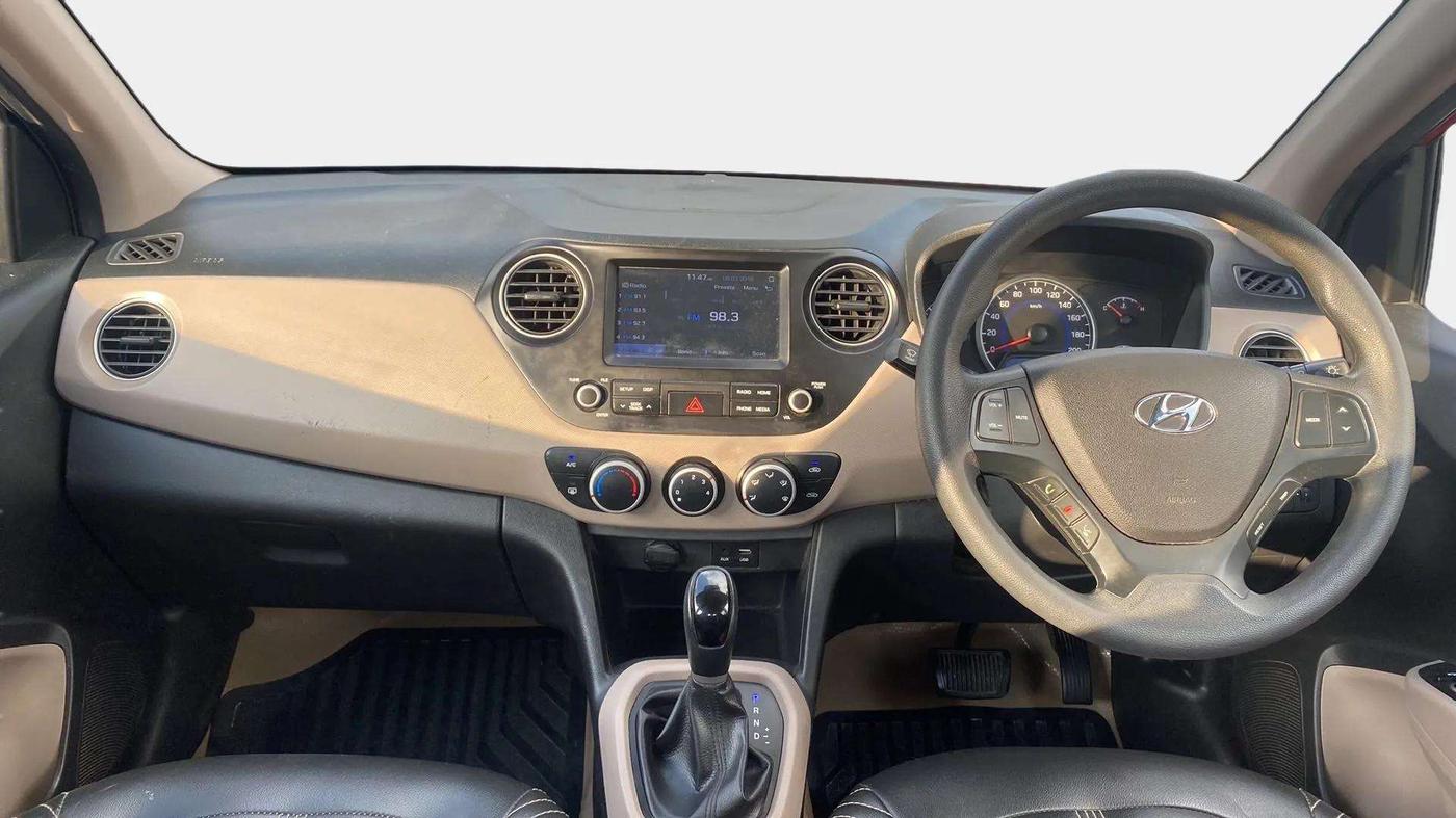 2019 Hyundai Grand i10 SPORTZ AT 1.2 KAPPA VTVT, Petrol, Automatic, 74,502 km, Dashboard