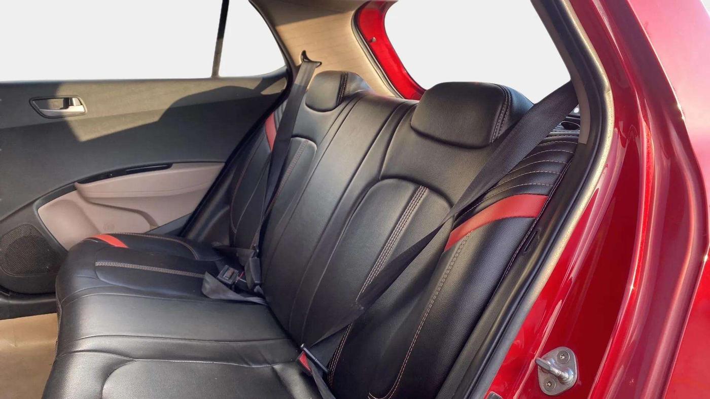 2019 Hyundai Grand i10 SPORTZ AT 1.2 KAPPA VTVT, Petrol, Automatic, 74,502 km, Right Side Rear Door Cabin