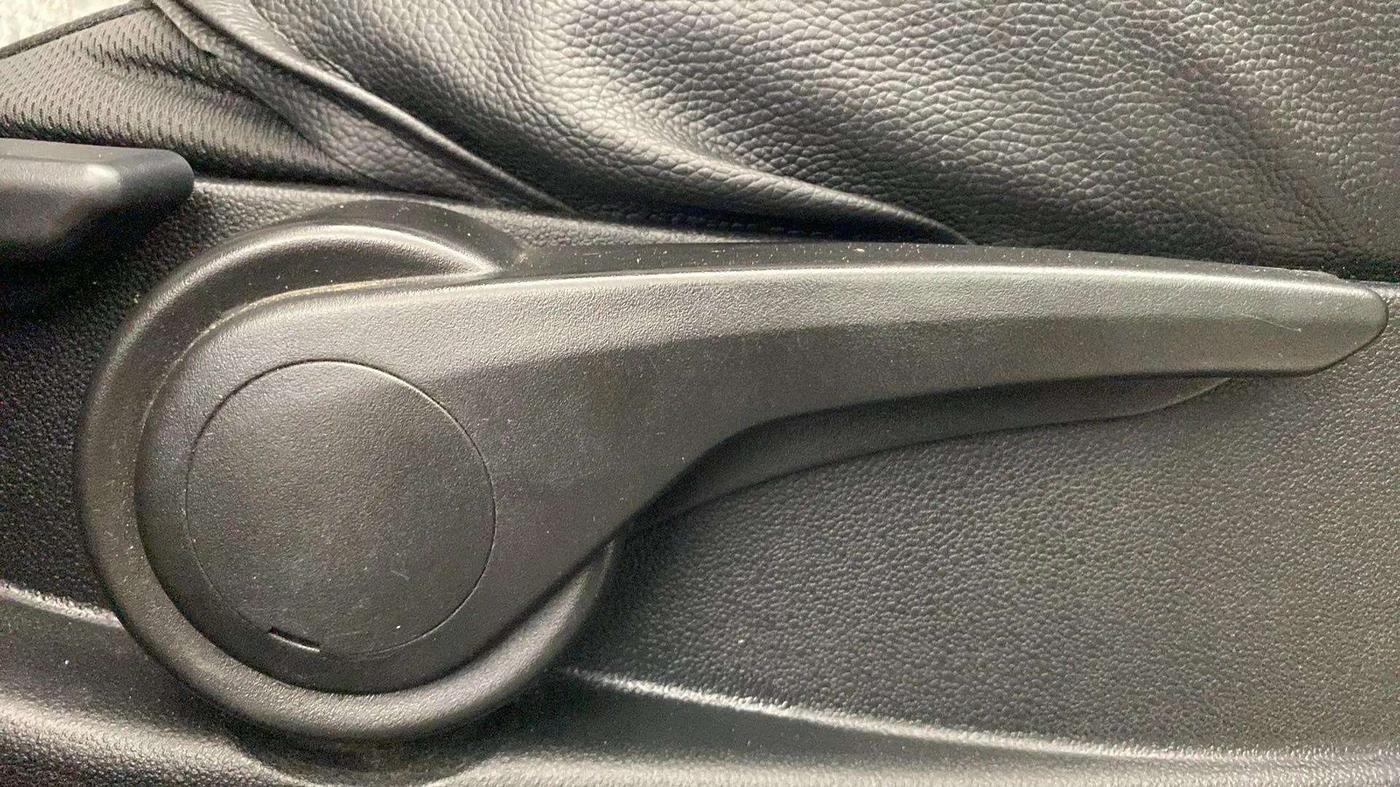 2018 Tata Tiago XZ PETROL, Petrol, Manual, 52,208 km, Driver Side Adjustment Panel