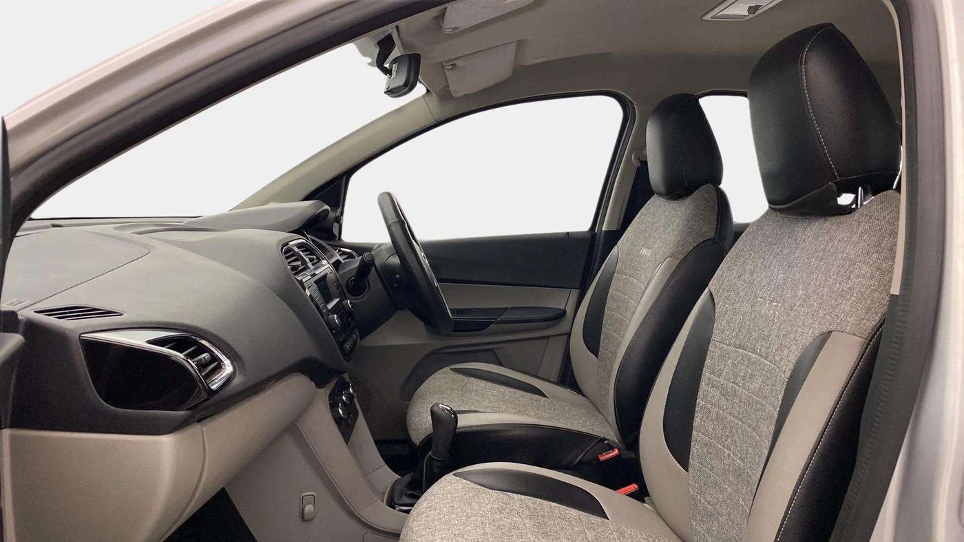 2018 Tata Tiago XZ PETROL, Petrol, Manual, 52,208 km, Right Side Front Door Cabin