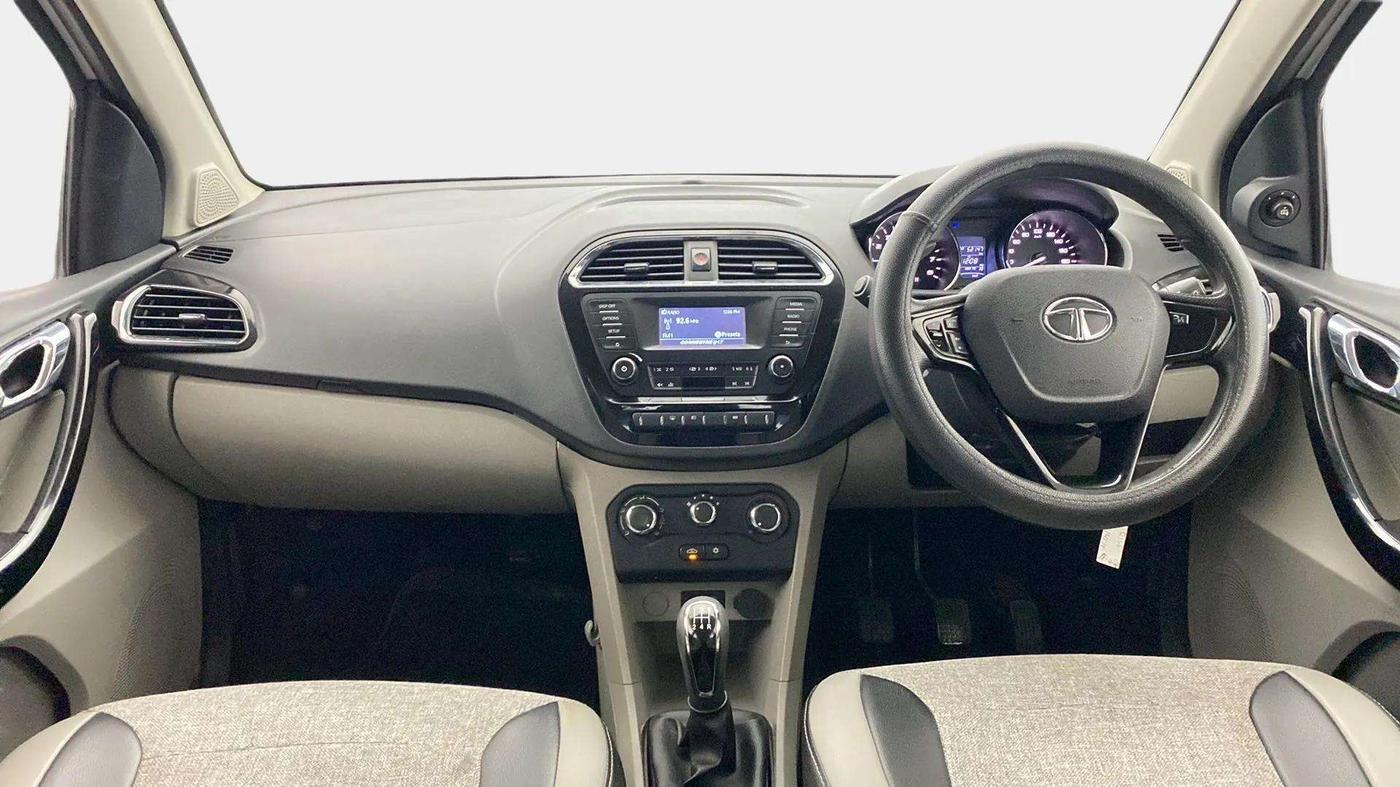 2018 Tata Tiago XZ PETROL, Petrol, Manual, 52,208 km, Dashboard