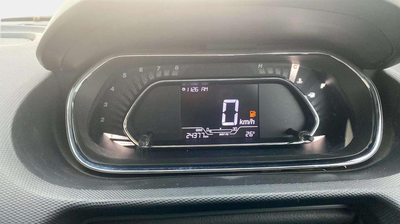 2022 Tata Tiago XZ PLUS DUAL TONE PETROL, Petrol, Manual, 24,373 km, Odometer Image