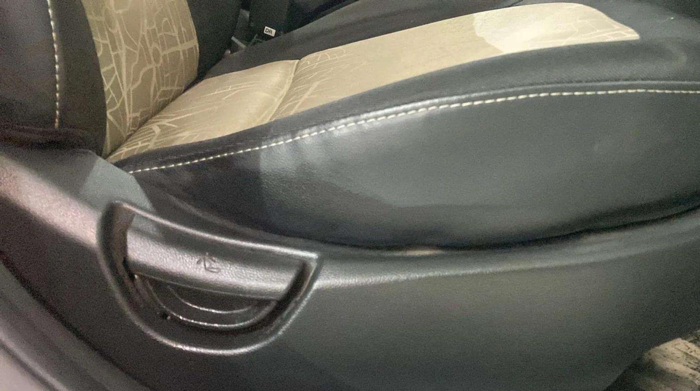 2018 Hyundai Grand i10 SPORTZ (O) AT 1.2 KAPPA VTVT, Petrol, Automatic, 37,720 km, Driver Side Adjustment Panel