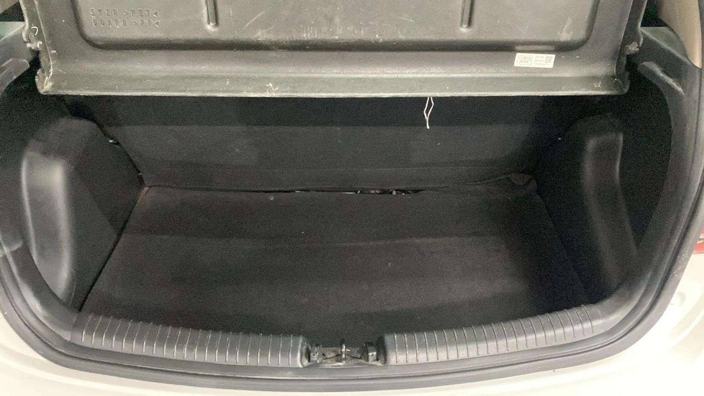 2018 Hyundai Grand i10 SPORTZ (O) AT 1.2 KAPPA VTVT, Petrol, Automatic, 37,720 km, Boot Inside