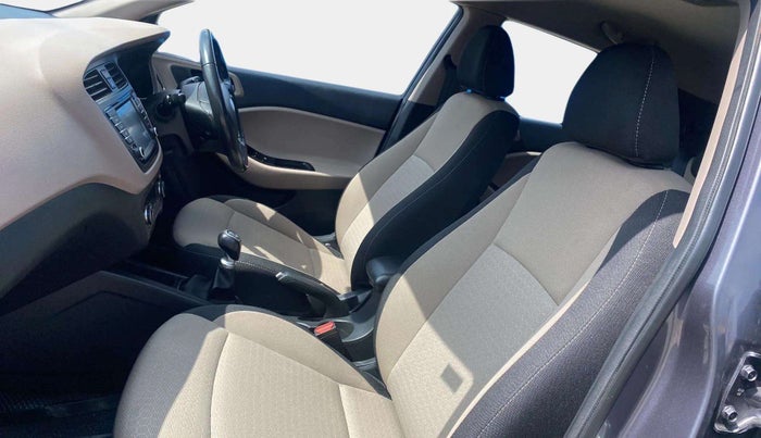 2015 Hyundai Elite i20 ASTA 1.2 (O), Petrol, Manual, 42,592 km, Right Side Front Door Cabin
