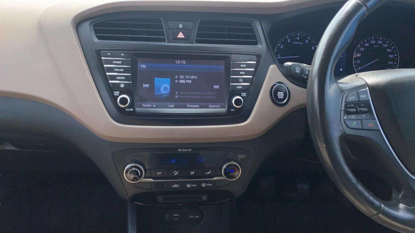 2015 Hyundai Elite i20 ASTA 1.2 (O), Petrol, Manual, 42,592 km, Air Conditioner