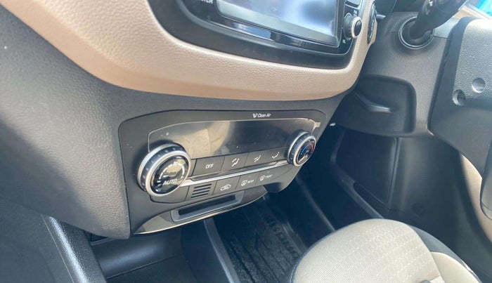 2015 Hyundai Elite i20 ASTA 1.2 (O), Petrol, Manual, 42,592 km, AC Unit - Front vent has minor damage