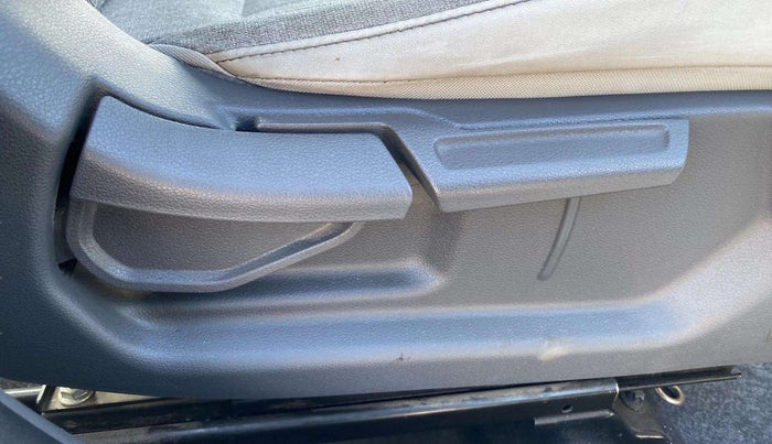 2019 Hyundai GRAND I10 NIOS ASTA 1.2 KAPPA VTVT, Petrol, Manual, 27,197 km, Driver Side Adjustment Panel
