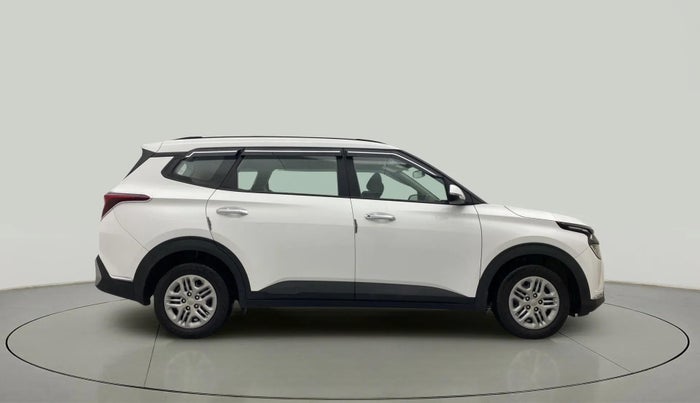 2022 KIA CARENS PRESTIGE 1.4 PETROL 7 STR, Petrol, Manual, 21,608 km, Right Side View