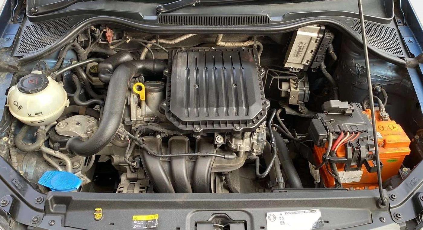 2018 Volkswagen Polo COMFORTLINE 1.0L MPI, Petrol, Manual, 73,634 km, Open Bonet