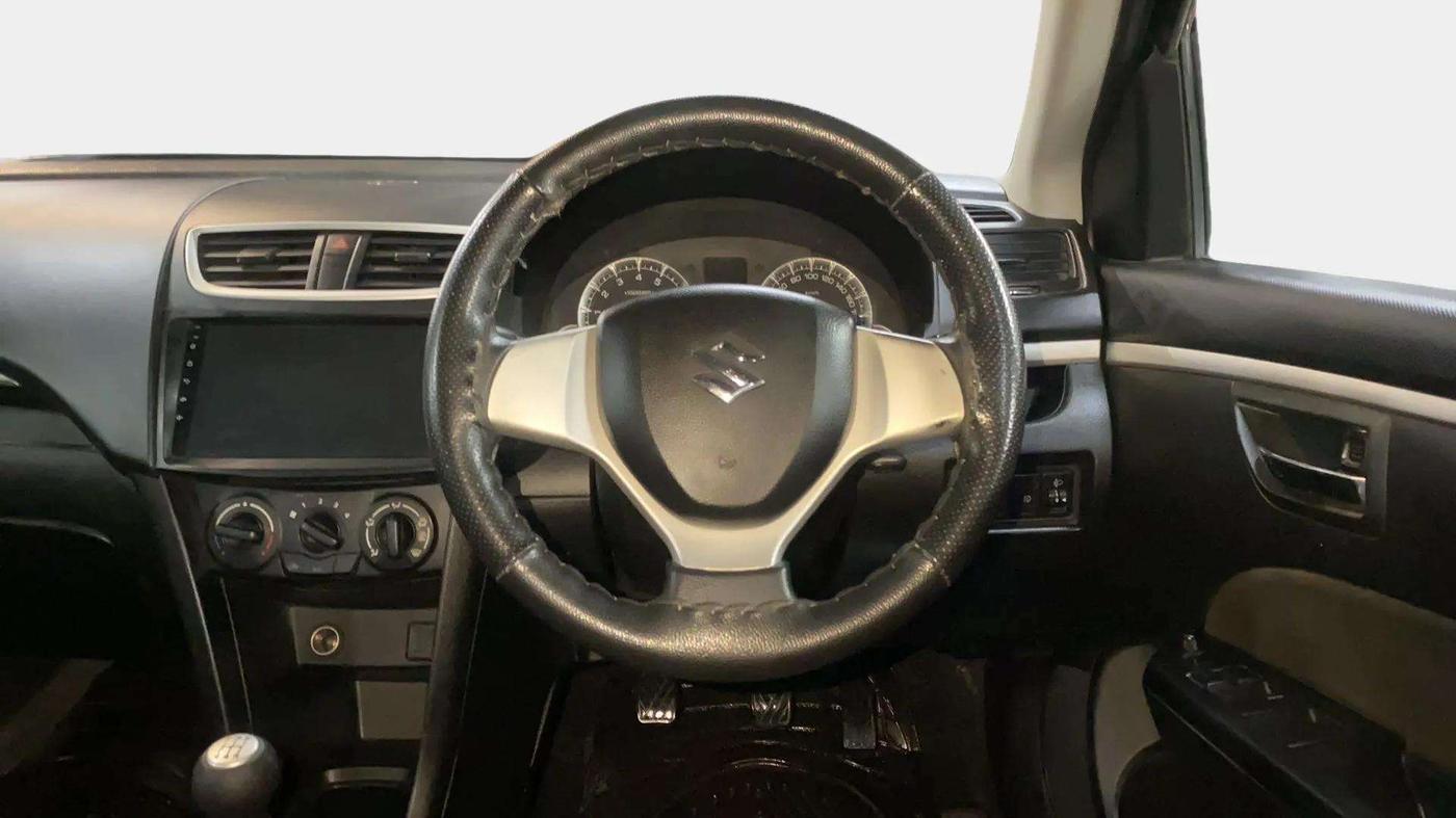 2016 Maruti Swift VXI, Petrol, Manual, 91,716 km, Steering Wheel Close Up
