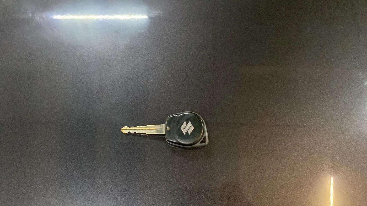 2016 Maruti Swift VXI, Petrol, Manual, 91,716 km, Key Close Up