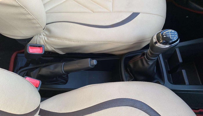 2021 Renault Kwid RXT 0.8, Petrol, Manual, 2,630 km, Gear Lever