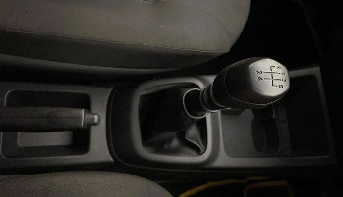 2016 Renault Kwid RXT 0.8, Petrol, Manual, 12,962 km, Gear Lever