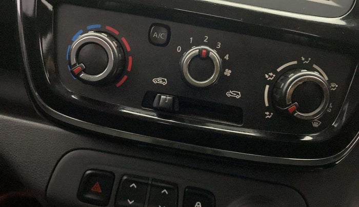 2016 Renault Kwid RXT 0.8, Petrol, Manual, 12,962 km, Dashboard - Air Re-circulation knob is not working