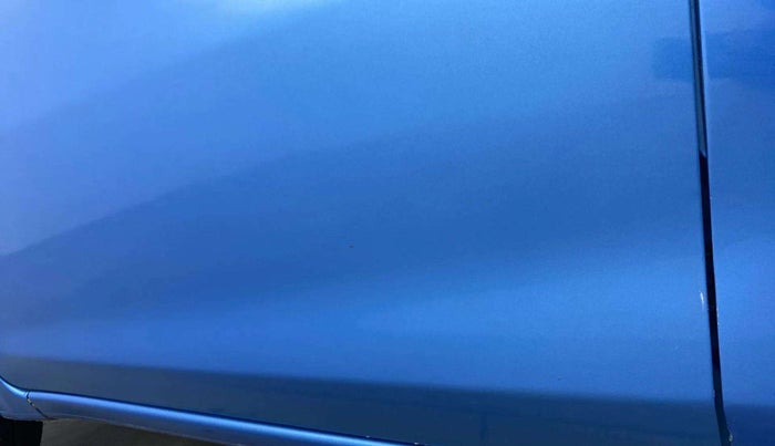 2019 Datsun Go Plus A(O), CNG, Manual, 71,765 km, Front passenger door - Paint minor damage