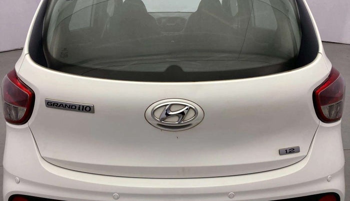 2019 Hyundai Grand i10 MAGNA 1.2 KAPPA VTVT, Petrol, Manual, 90,404 km, Dicky (Boot door) - Slightly dented