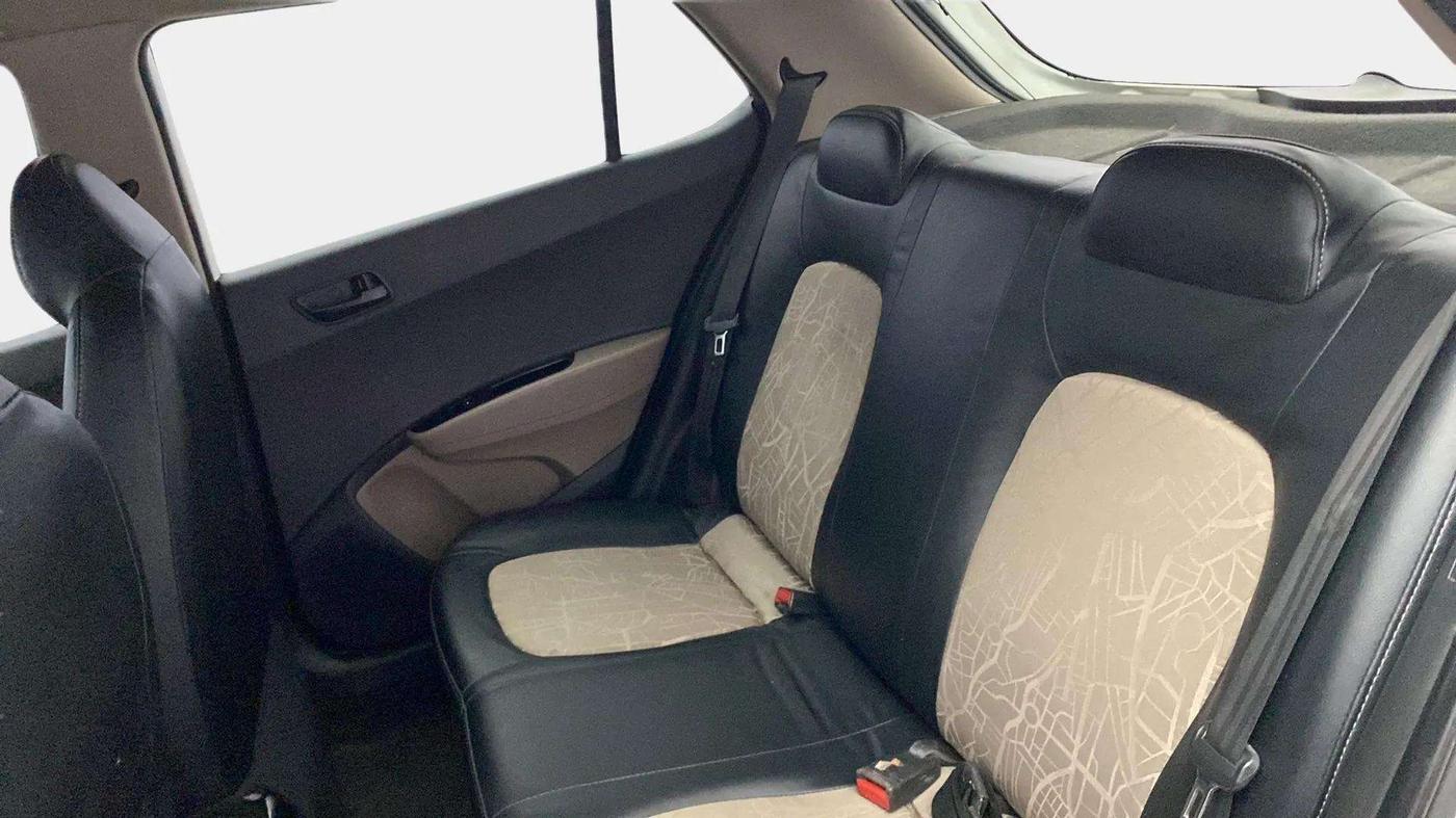 2019 Hyundai Grand i10 MAGNA 1.2 KAPPA VTVT, Petrol, Manual, 90,482 km, Right Side Rear Door Cabin