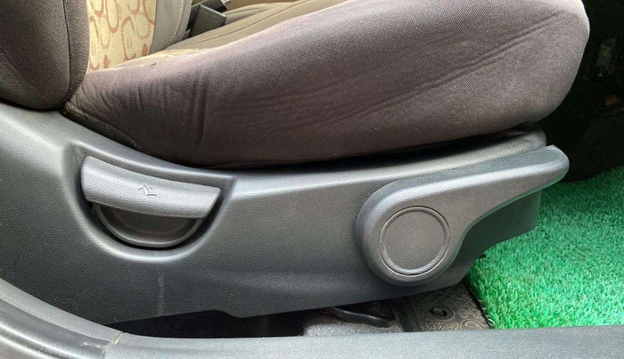 2014 Hyundai Grand i10 ASTA AT 1.2 KAPPA VTVT, Petrol, Automatic, 63,497 km, Driver Side Adjustment Panel