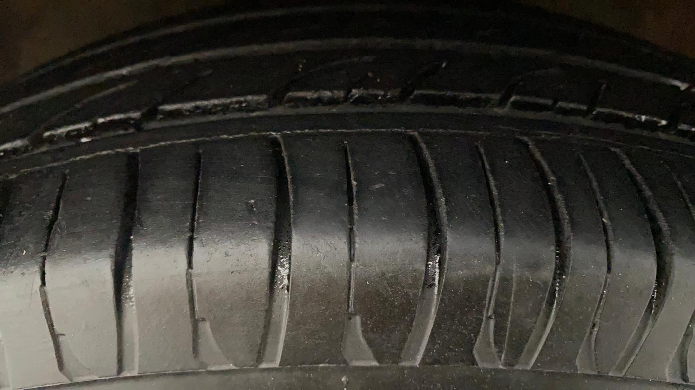 2016 Maruti Celerio ZXI AMT ABS, Petrol, Automatic, 70,699 km, Left Front Tyre Tread
