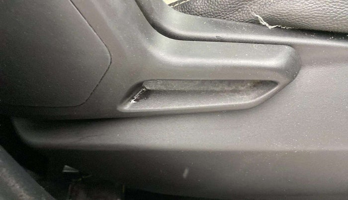 2022 Tata Tiago XT (O) PETROL, Petrol, Manual, 17,552 km, Driver Side Adjustment Panel