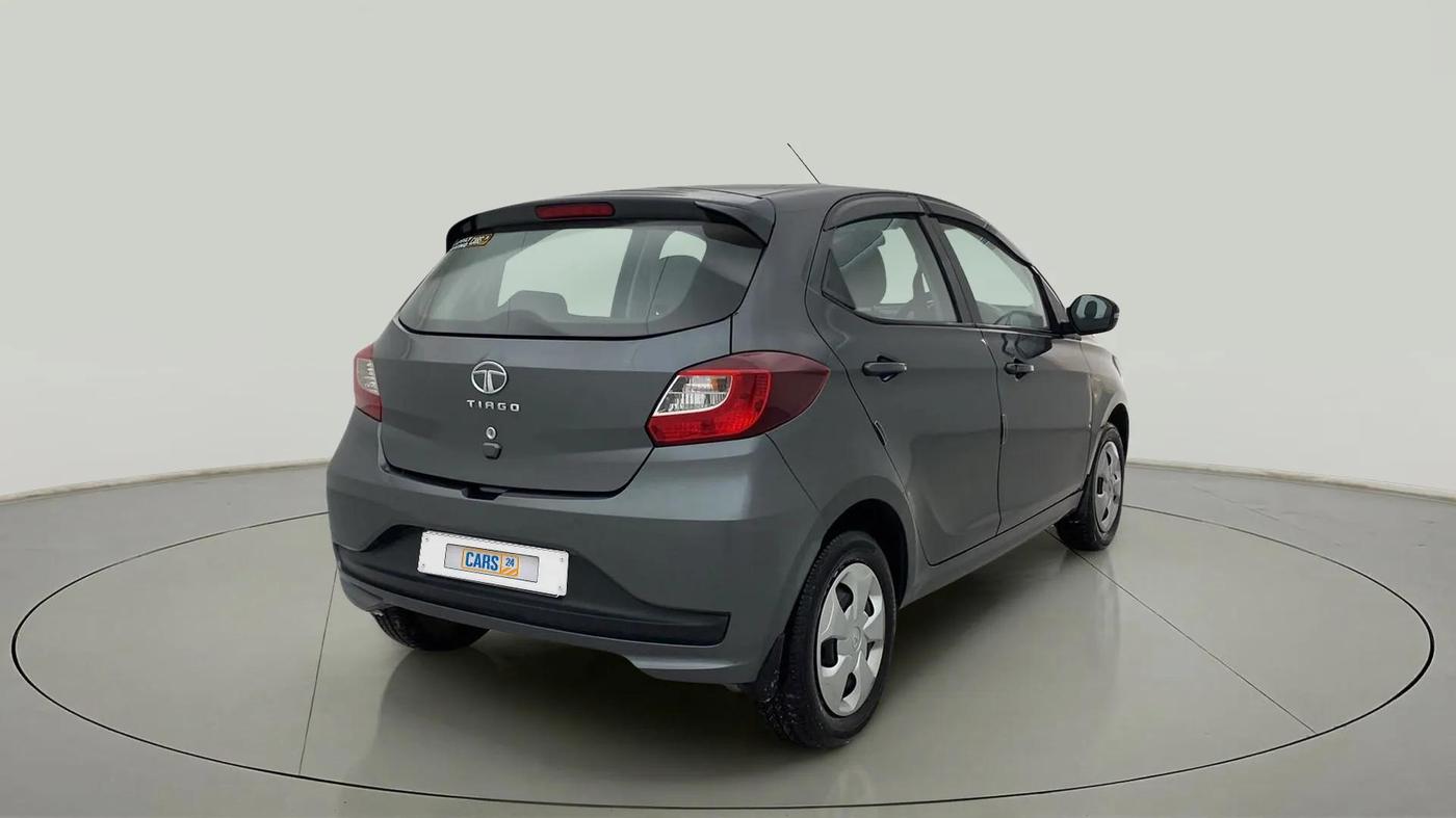 2022 Tata Tiago XT (O) PETROL, Petrol, Manual, 17,552 km, Right Back Diagonal