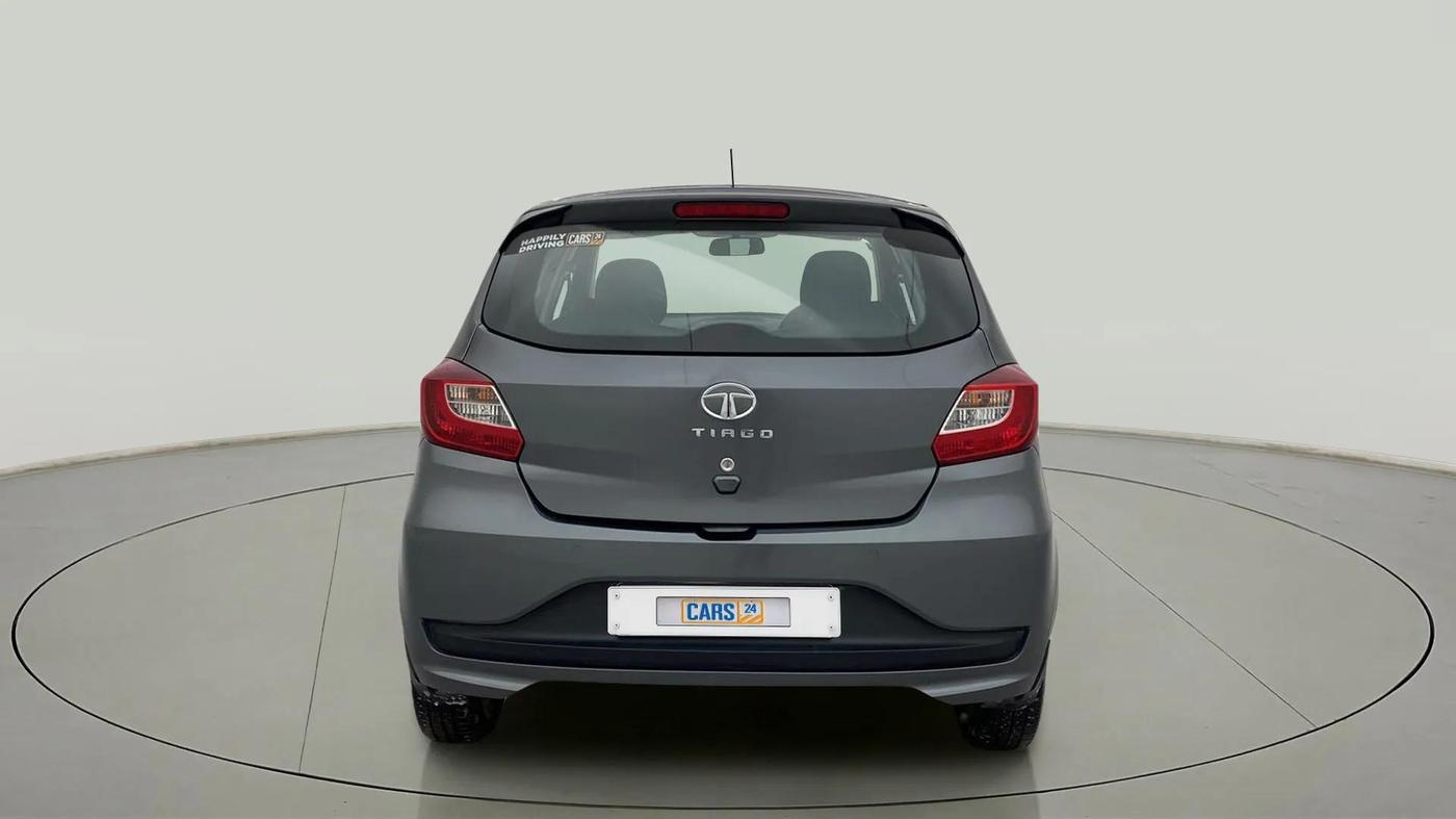 2022 Tata Tiago XT (O) PETROL, Petrol, Manual, 17,552 km, Back/Rear