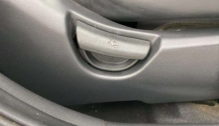 2015 Hyundai Grand i10 ASTA AT 1.2 KAPPA VTVT, Petrol, Automatic, 55,380 km, Driver Side Adjustment Panel