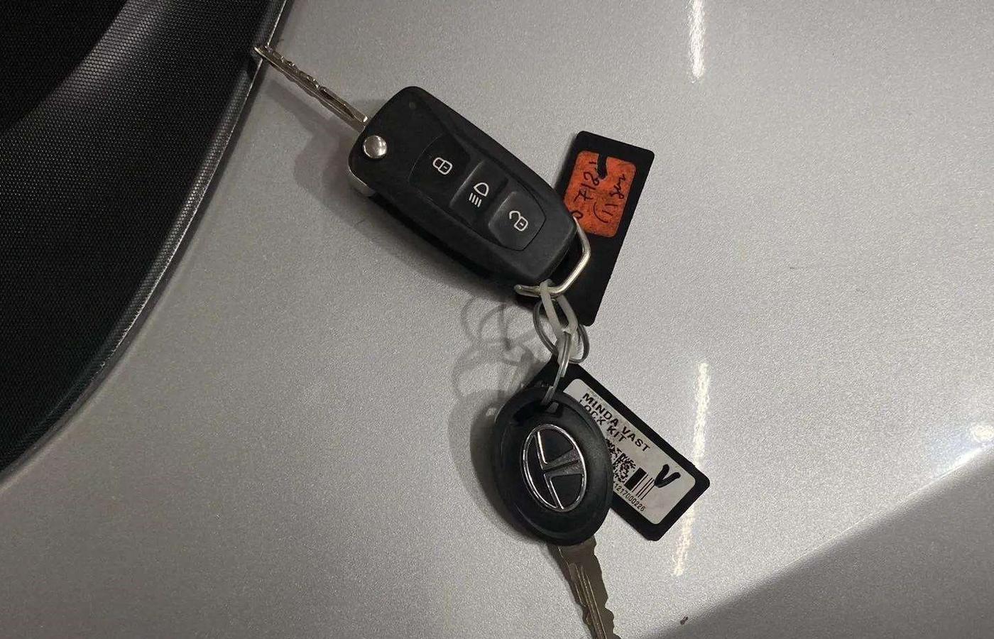 2018 Tata TIGOR XZA PETROL, Petrol, Automatic, 45,365 km, Key Close Up