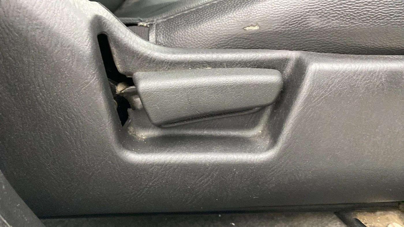 2020 Maruti Alto VXI, Petrol, Manual, 65,045 km, Driver Side Adjustment Panel