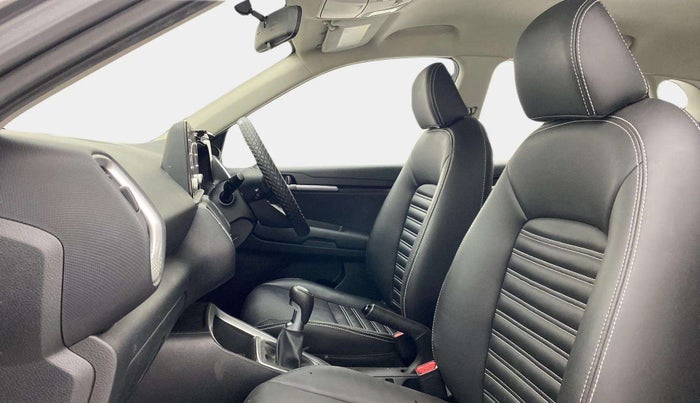 2020 KIA SONET HTK PLUS 1.0 IMT, Petrol, Manual, 55,438 km, Right Side Front Door Cabin