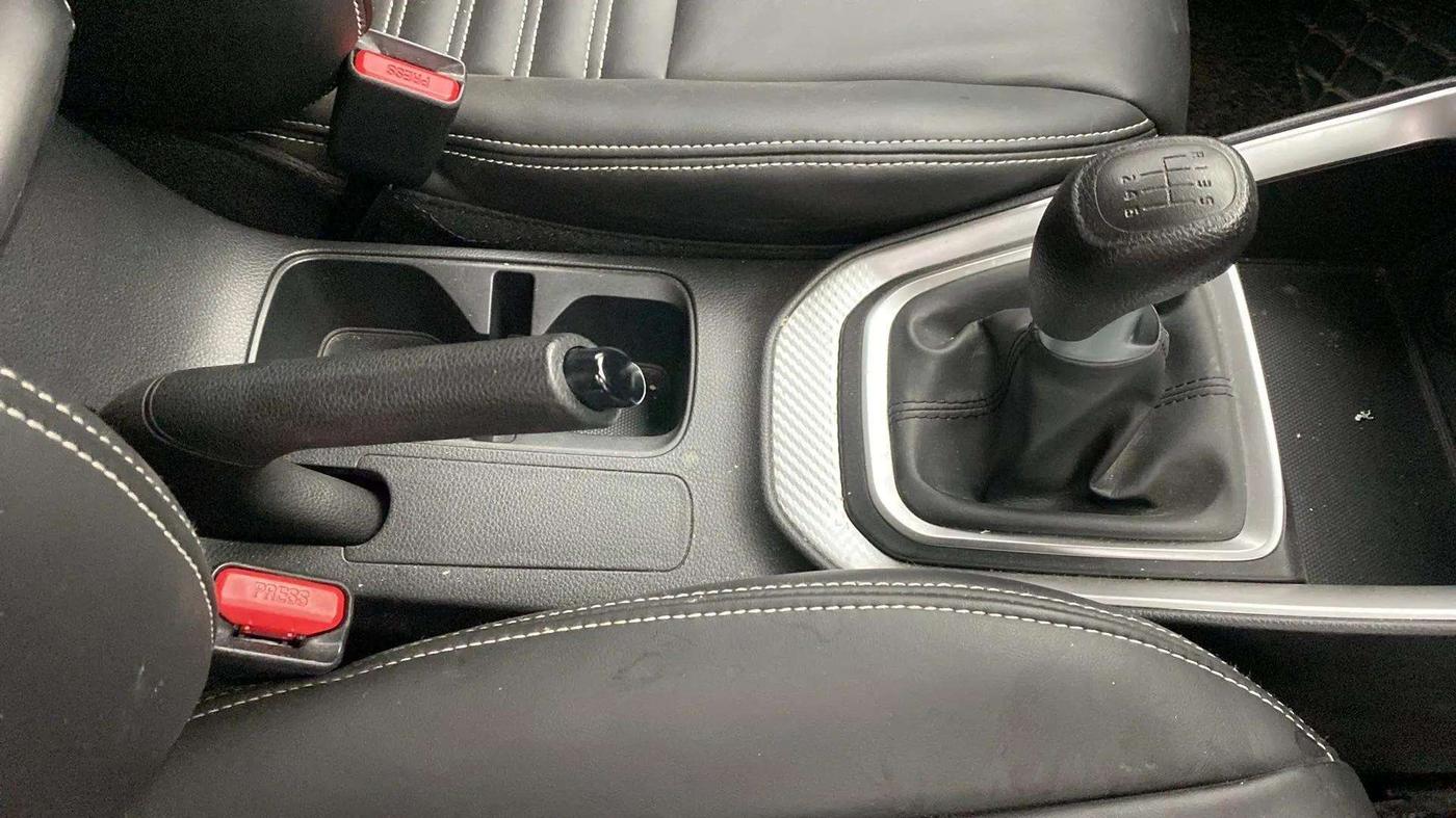 2020 KIA SONET HTK PLUS 1.0 IMT, Petrol, Manual, 55,438 km, Gear Lever