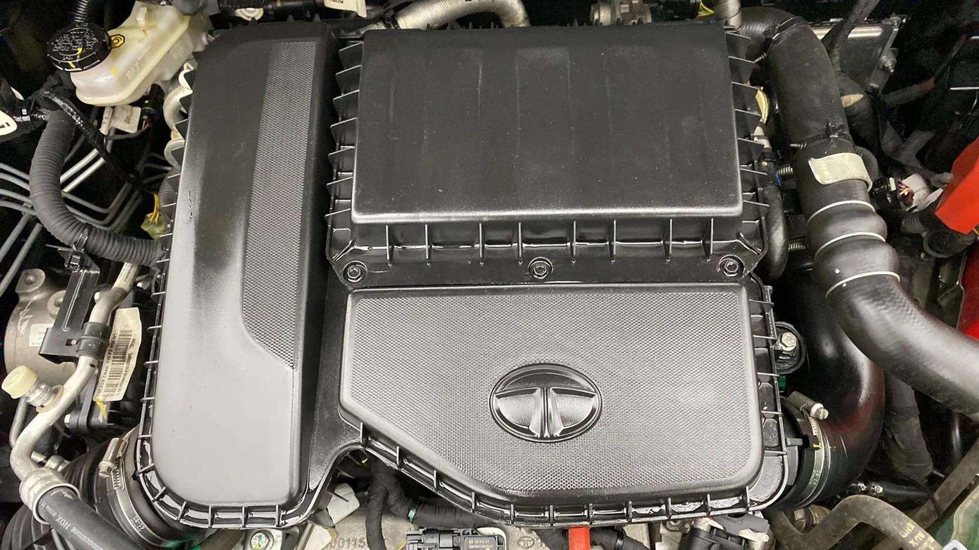 2023 Tata NEXON XZ PLUS LUX SUNROOF DARK DIESEL, Diesel, Manual, 32,731 km, Open Bonet