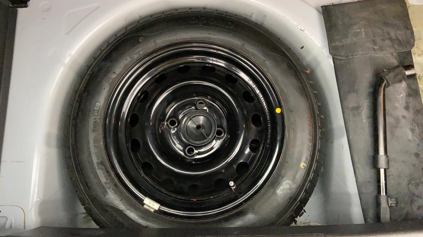 2017 Ford New Figo 1.2 TITANIUM, Petrol, Manual, 33,257 km, Spare Tyre