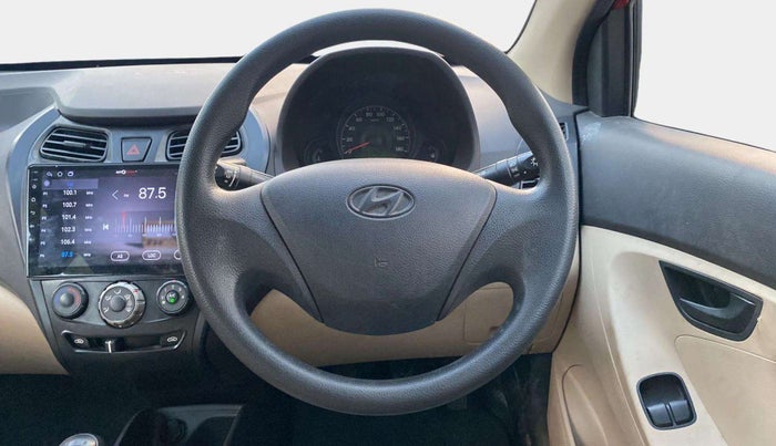 2018 Hyundai Eon ERA +, Petrol, Manual, 43,042 km, Steering Wheel Close Up