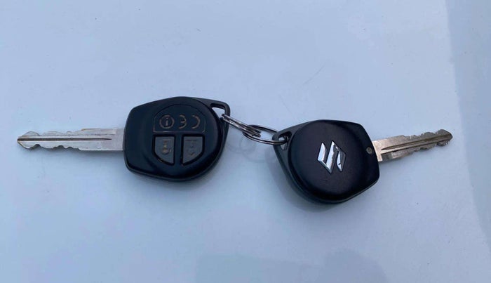 2017 Maruti Baleno DELTA PETROL 1.2, Petrol, Manual, 65,007 km, Key Close Up
