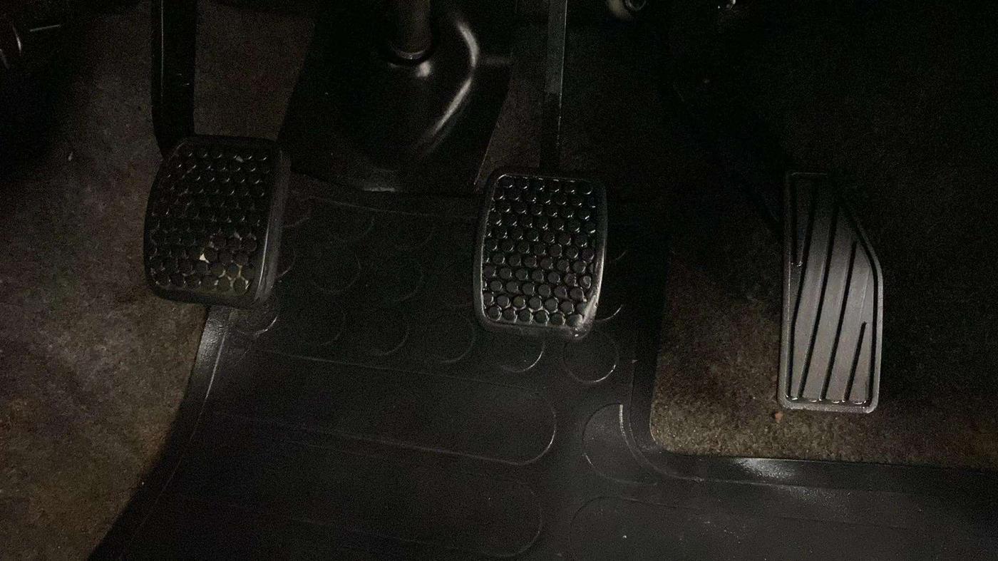 2017 Maruti Alto K10 VXI, Petrol, Manual, 46,556 km, Pedals