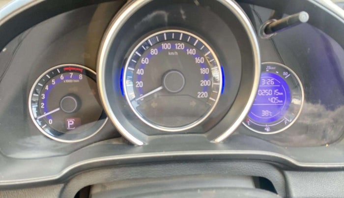 2017 Honda Jazz 1.2L I-VTEC V AT, Petrol, Automatic, 25,016 km, Instrument cluster - Glass has scratches