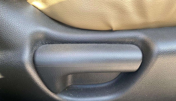 2017 Honda Jazz 1.2L I-VTEC V AT, Petrol, Automatic, 25,016 km, Driver Side Adjustment Panel