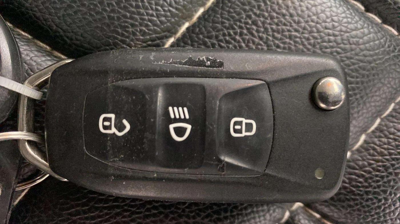 2021 Tata ALTROZ XE PETROL, Petrol, Manual, 23,123 km, Key Close Up