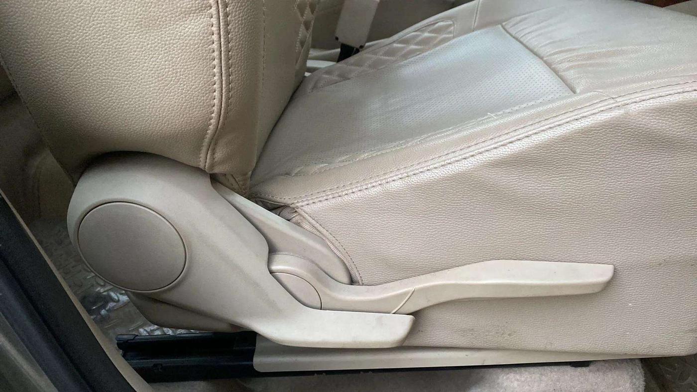 2018 Maruti Dzire VXI, Petrol, Manual, 13,753 km, Driver Side Adjustment Panel