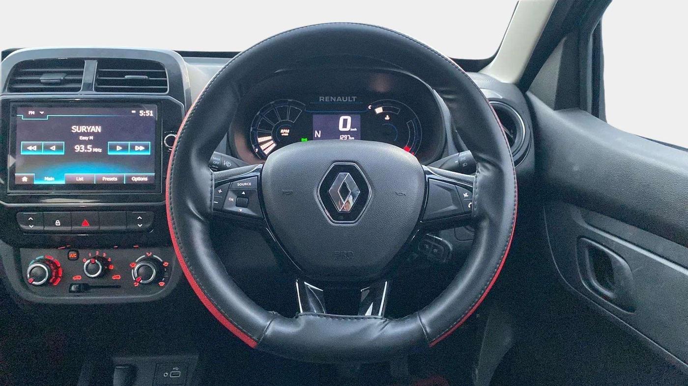 2023 Renault Kwid RXT 1.0 AMT, Petrol, Automatic, 1,409 km, Steering Wheel Close Up