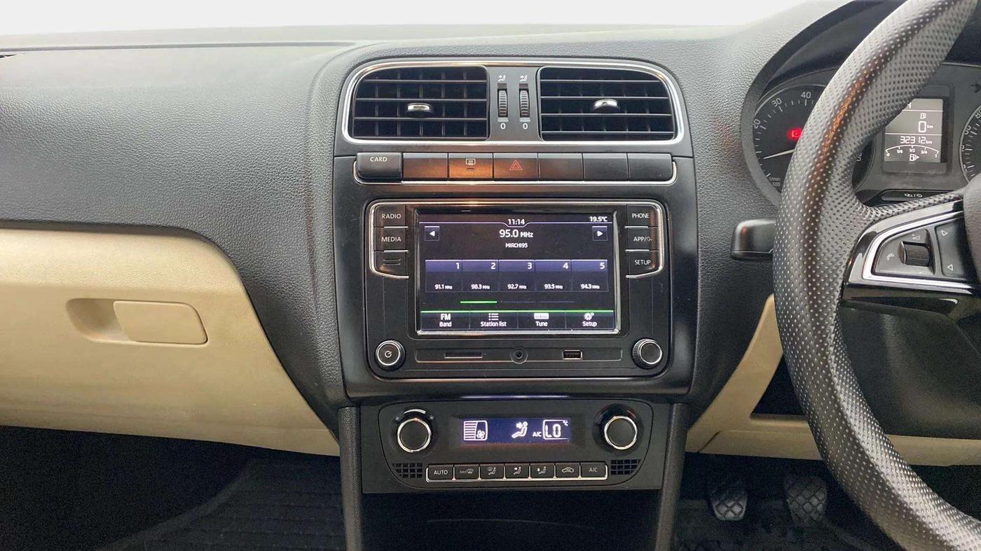 2019 Skoda Rapid AMBITION 1.6 MPI MT, Petrol, Manual, 32,323 km, Air Conditioner