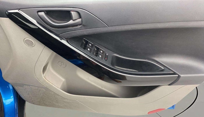 2018 Tata NEXON XM PETROL, Petrol, Manual, 31,908 km, Driver Side Door Panels Control