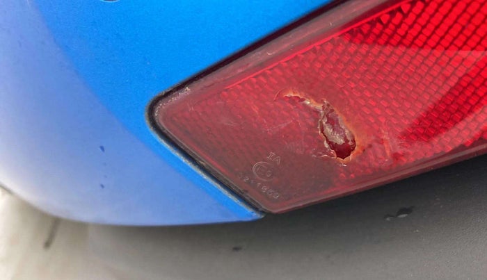 2018 Tata NEXON XM PETROL, Petrol, Manual, 31,908 km, Rear bumper - Minor scratches